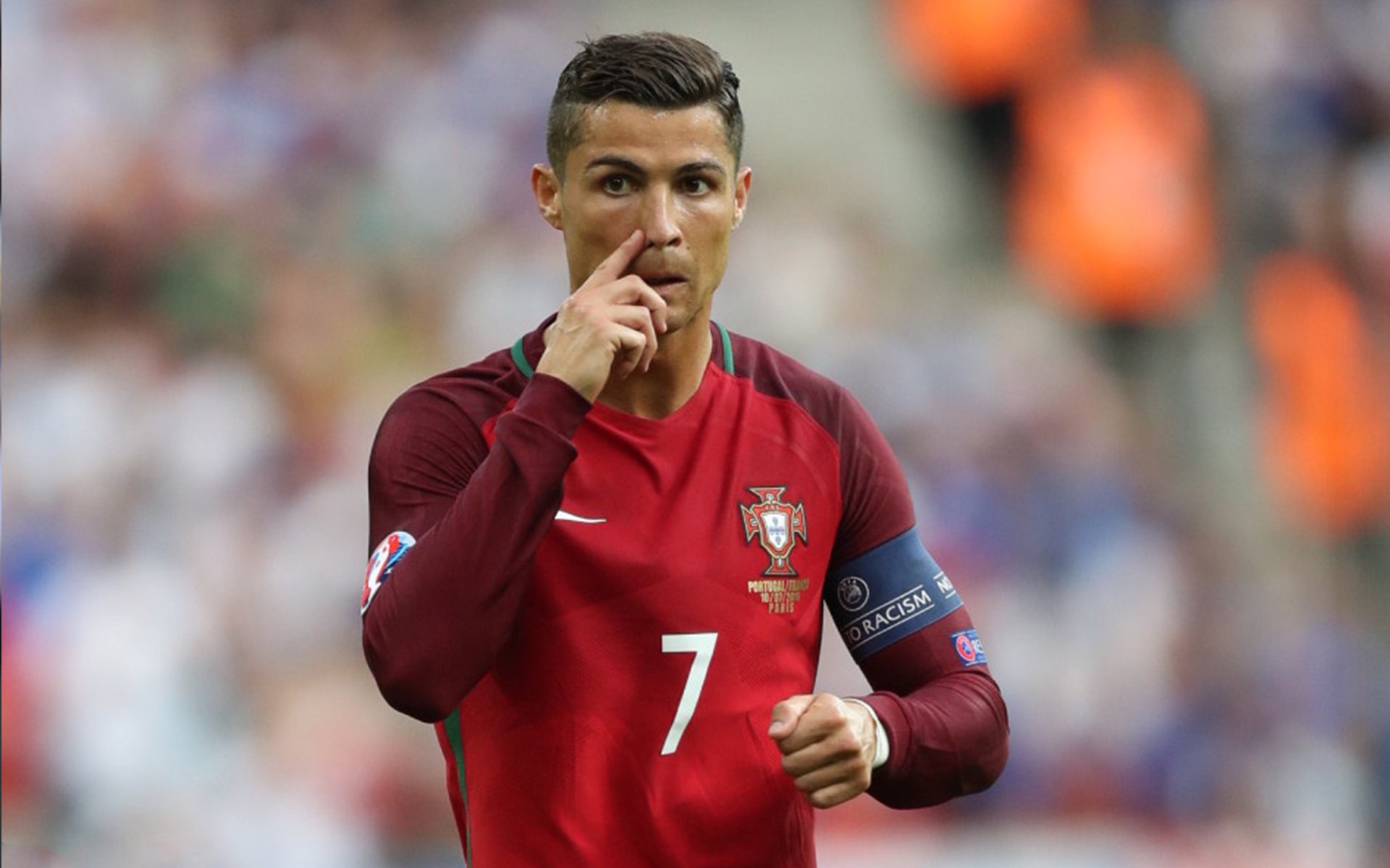 开云体育保障-凯撒酋长计划举办青少年足球训练营，培养未来之星，足球凯撒从未登场纪录片